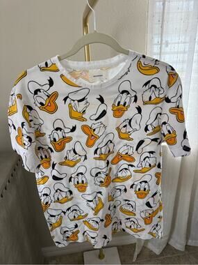 Disney Reserved Donald Duck Print Tee - White, Yellow & Black